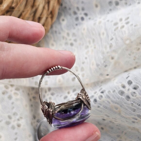 Vintage Cobalt Blue Heay Blown Glass Wire Wrapped Handmade Ring - Picture 8 of 10